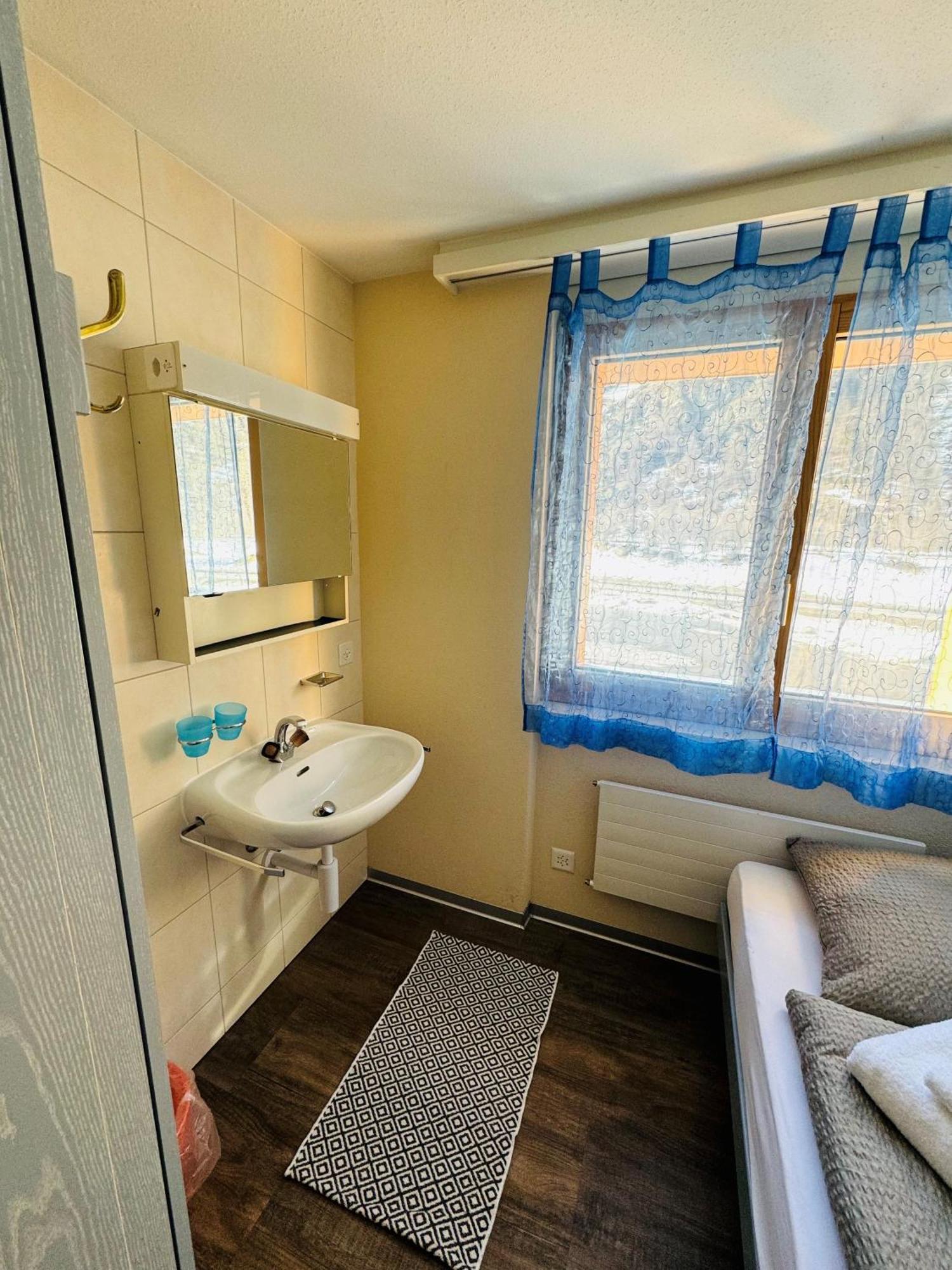 Restaurant & Hostel Hole In One รานดา ภายนอก รูปภาพ